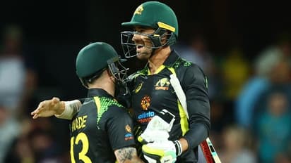 കൈവിട്ടു കളിച്ച് വിന്‍ഡീസ്; ആവേശപ്പോരില്‍ ഓസീസിന് ജയം