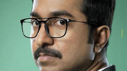 'മുകുന്ദൻ ഉണ്ണി അസോസിയേറ്റ്സു'മായി വിനീത് ശ്രീനിവാസൻ, സെക്കൻഡ് ലുക്കും പുറത്ത്