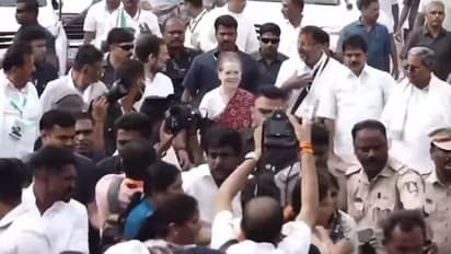 రాహుల్ గాంధీ భారత్ జోడో యాత్రలో పాల్గొన్న సోనియా గాంధీ..