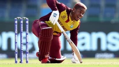 फ्लाइट मिस किया तो इस खिलाड़ी का वर्ल्ड कप टिकट कैंसिल, गर्लफ्रेंड के पोस्ट से वेस्टइंडीज क्रिकेट में भूचाल 