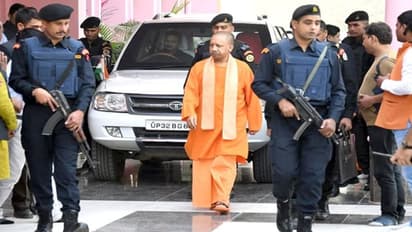 राजस्थान में सियासी उफान परः CM गहलोत और सचिन पायलेट गुट के झगड़े के बीच अचानक योगी आदित्यनाथ राज्य में पहुंचे