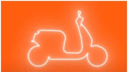 "നാളെയാണ്.. നാളെയാണ്.." ആദ്യ ഹീറോ വിദ ഇറങ്ങാൻ ഇനി ഏതാനും മണിക്കൂറുകള് മാത്രം!