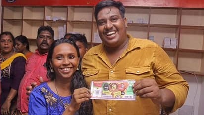 रिक्शेवाले ने लिया था 3 लाख का कर्ज, अगले ही दिन लगी ऐसी लॉटरी कि बन गया करोड़पति