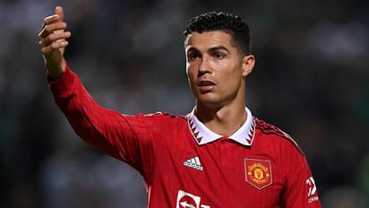 Messi fans troll Ronaldo; believe PSG star will reach 700th club career goal before Man United icon