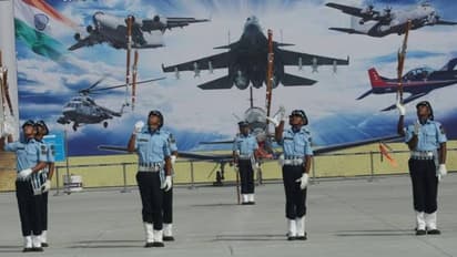 வெறும் 25 பேருடன் ஆரம்பிக்கப்பட்ட இந்திய விமானப்படை .. உலகில் 4வது வலிமையான படையாக தலைநிமிர்ந்து நிற்கிறது.  