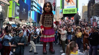 കുടിയേറ്റക്കാരുടെ ബാഹുല്യം ; അടിയന്തരാവസ്ഥ പ്രഖ്യാപിച്ച് ന്യൂയോര്‍ക്ക്; രാഷ്ട്രീയ നാടകമെന്ന് ആരോപണം