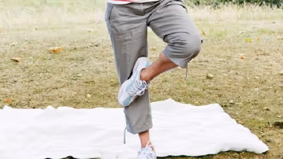 ഒറ്റക്കാലില്‍ പത്ത് സെക്കൻഡ് നില്‍ക്കാൻ സാധിക്കുമോ? വ്യത്യസ്തമായ പരീക്ഷണം...