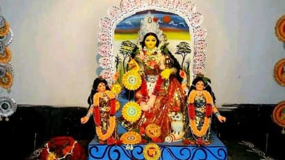 ঘরের এই দিকে প্রতিষ্ঠা করুন দেবী লক্ষ্মীর মূর্তি, সম্পদ ঐশ্বর্যে ভরে উঠবে সংসার