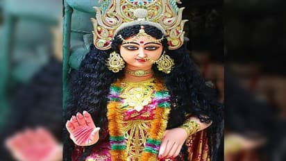 মহালক্ষ্মীর এই ৩ মন্ত্র, জপ করা ধন-সম্পদ লাভের জন্য অত্যন্ত ফলদায়ক