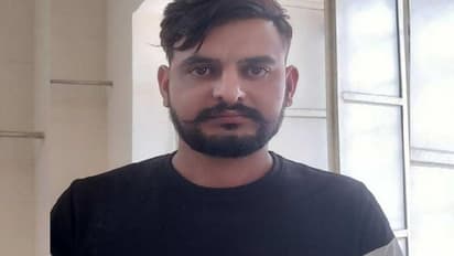 ये शख्स कई लड़कियों संग कर चुका है सेक्स, फोन पर दोस्ती फिर एक ही मिंटिंग में दिखाता असली रंग