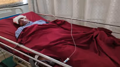 झांसी: हाथ-पैर बांध मुंह में ठूंसा कपड़ा, हमलावरों ने तीन युवकों पर हथौड़े से किया ताबड़तोड़ हमला