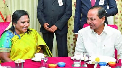 பொன்னியின் செல்வன் குந்தவையாக மாறிய கவர்னர் தமிழிசை சௌந்தரராஜன்.. அதிர்ச்சியில் தெலங்கானா முதல்வர் KCR !