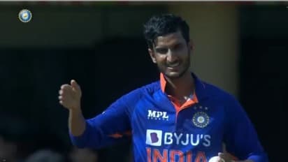 അരങ്ങേറ്റ വിക്കറ്റുമായി ഷഹ്‌ബാസ്, മിന്നല്‍ സിറാജ്; ഇരട്ട വിക്കറ്റ് നഷ്‌ടമായി ദക്ഷിണാഫ്രിക്ക 