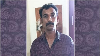 അരയിലും സ്കൂട്ടറിലും 'നെപ്പോളിയനും മക്ഡോവല്സും'; ഡ്രൈ ഡേ മുതലാക്കി മദ്യക്കച്ചവടം, ഒരാള് അറസ്റ്റില്