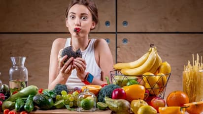 World Mental Health Day 2022 : സമ്മര്‍ദ്ദം കുറയ്ക്കാന്‍ കഴിക്കാം ഈ ഭക്ഷണങ്ങള്‍...