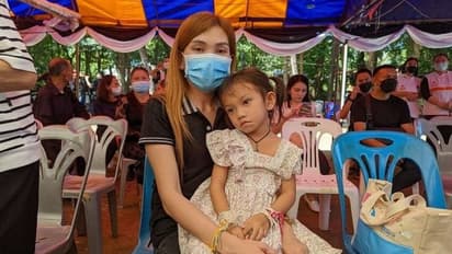 मासूमों की लाशें बिछाता जा रहा था पागल हत्यारा, क्लास में कंबल ओढ़कर सोती रही 3 साल की ये बच्ची