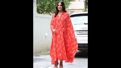  মা দুর্গার আশীর্বাদেই কোলে আসবে ফুটফুটে সন্তান,অন্তঃসত্ত্বা বিপাশার মন্তব্যে নেটদুনিয়ায় ঝড়