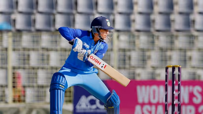 രേണുകയ്ക്ക് മുന്നില്‍ ലങ്ക തകര്‍ന്നു, പിന്നാലെ മന്ഥാനയുടെ അടി; വനിതാ ഏഷ്യാ കപ്പ് ഇന്ത്യക്ക് 