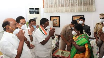 தெலுங்கானாவில் என்னை யாரும் விரட்டவும் இல்லை, அதற்கு அவசியமும் இல்லை.. நாராணசாமிக்கு தமிழிசை பதிலடி.  