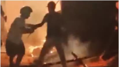 കൊല്ക്കത്ത മോമിന്പൂരില് വര്ഗീയ കലാപം; 38 പേര് കസ്റ്റഡിയില്, ബിജെപി സംസ്ഥാന പ്രസിഡന്റ് അറസ്റ്റില്