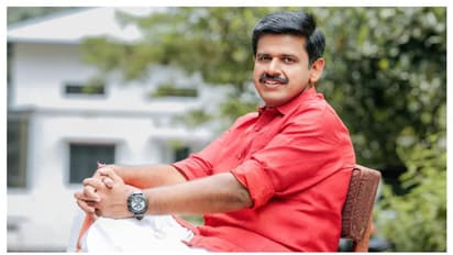 'ആദ്യം രാജ്യം, രണ്ടാമത് പാർട്ടി, സ്വയം പിന്നീട്', അച്ചടക്കമുള്ള പ്രവര്‍ത്തകനായി തുടരുമെന്ന് സന്ദീപ് വാര്യര്‍