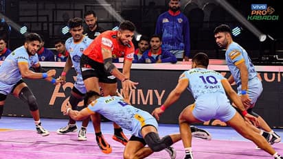 Pro Kabaddi League ದಬಾಂಗ್ ದಿಲ್ಲಿ, ಯು ಮುಂಬಾ ಗೆಲುವಿನ ಸವಾರಿ, ರೋಚಕ ಹೋರಾಟಕ್ಕೆ ಸಾಕ್ಷಿಯಾದ ಉದ್ಯಾನನಗರಿ!