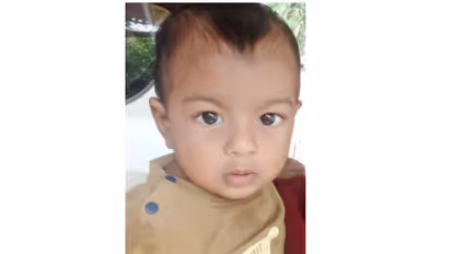 മുറ്റത്ത് കളിക്കുന്നതിനിടെ തുറന്ന് കിടന്ന ഗേറ്റിലൂടെ റോഡിലേക്കിറങ്ങി; വാഹനം തട്ടി, ഒരുവയസുകാരന് ദാരുണാന്ത്യം