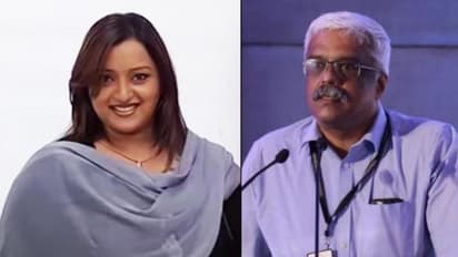 'ഒന്നിലും പെടാതെ ഒഴിഞ്ഞു നിൽക്കണം, വീഴ്ചയുണ്ടായാൽ എല്ലാം തലയിലിടും': സ്വപ്നയും ശിവശങ്കറുമായുള്ള ചാറ്റ് പുറത്ത്