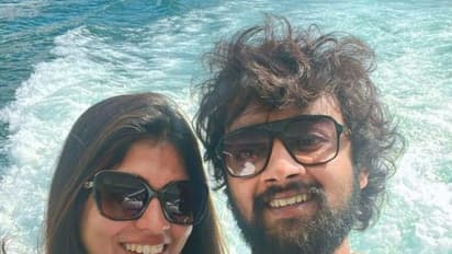 bigg boss Raju Jeyamohan : மனைவியின் கன்னத்தில் முத்தமிட்டபடி செல்பீ வெளியிட்ட ராஜு...வைரலாக க்யூட் போட்டோஸ் 