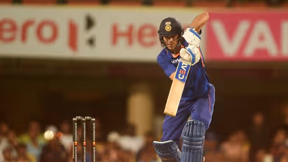 பிரித்வி ஷா, ருதுராஜ் கெய்க்வாட்லாம் இருக்காங்க.. ஆனால் அந்த பையன் வேற லெவல் பேட்ஸ்மேன்! ஆஷிஷ் நெஹ்ரா புகழாரம்