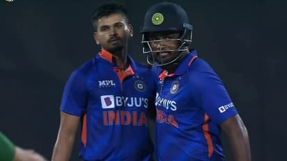 12 വര്‍ഷത്തിനുശേഷം ദക്ഷിണാഫ്രിക്കക്കെതിരെ നാട്ടില്‍ ഏകദിന പരമ്പര, ഒപ്പം ലോകറെക്കോര്‍ഡും അടിച്ചെടുത്ത് ഇന്ത്യ