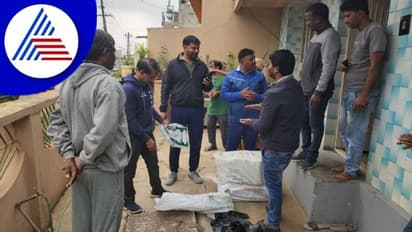 ಚಿಕ್ಕಮಗಳೂರು ನಗರಸಭೆಯಿಂದ ಅಂಗಡಿಗಳ ಮೇಲೆ ದಿಢೀರ್ ದಾಳಿ, 100 ಕೆಜಿಗೂ ಅಧಿಕ ಪ್ಲಾಸ್ಟಿಕ್ ವಶಕ್ಕೆ