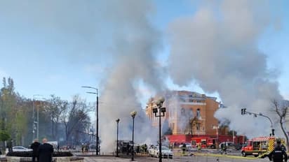 ইউক্রেনের রেসিডেন্সিয়াল ভবনে রাশিয়ার যুদ্ধবিমানের হামলা, ২ পাইলট নিহত