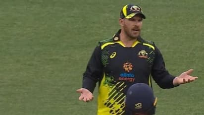 विश्वकप से पहले बड़ा बवाल: अंपायर को गंदी गाली देकर फंसा यह ऑस्ट्रेलियाई कप्तान, लटक रही सस्पेंशन की तलवार 