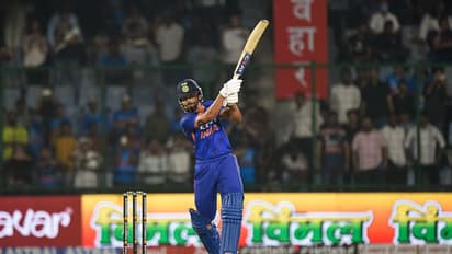 శ్రేయాస్ అయ్యర్ సెంచరీ మిస్, సుందర్ మెరుపులు... తొలి వన్డేలో భారీ స్కోరు చేసిన టీమిండియా...