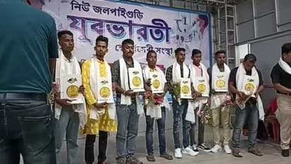 প্রাণের মায়া না করে হড়পা বানে তলিয়ে যাওয়াদের উদ্ধার, মাল বাজারের ১১জন সাহসী যুবককে সম্মান প্রদান