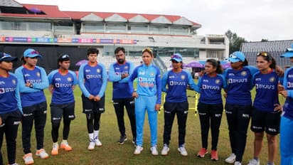 വനിതാ ഏഷ്യാ കപ്പ്: ഫൈനല് കൊതിച്ച് ഇന്ത്യ തായ്ലന്ഡിനെതിരെ; ടോസ് വീണു