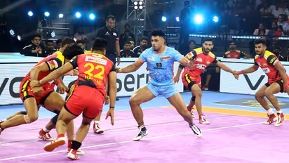 PKL 2022: Maninder Singh helps Bengal thrash Bengaluru, Delhi pulls off miracle over UP