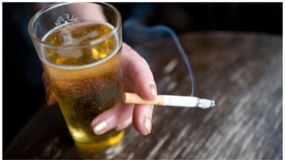 'ಪ್ರತಿ ದಿನ ಎಣ್ಣೆ ಕುಡ್ಕೊಂಡ್ ಬರ್ತಿರಾ..' ಅಂತಾ ಪತ್ನಿ ಹೇಳಿದ್ದೇ ತಪ್ಪಾಯ್ತು, ಟಾಯ್ಲೆಟ್ ಕ್ಲೀನರ್ ಕುಡಿದು ಪತಿ ಸಾವು!