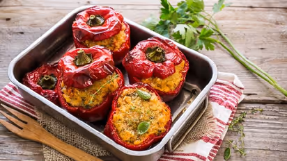 জলখাবারে বানিয়ে ফেলুন ভারওয়ান ক্যাপসিকাম অমলেট, স্বাদের সঙ্গে বজায় থাকবে সুস্বাস্থ্য