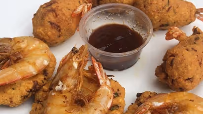 Prawn Vada : மசால் வடை, பருப்பு வடை தெரியும். இறால் வடை தெரியுமா?