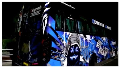 ടൂറിസ്റ്റ് ബസിൽ നിയമലംഘനം; പോകുന്നതിന് തൊട്ടുമുമ്പെത്തി, വിദ്യാർത്ഥികളുടെ യാത്ര തടഞ്ഞ് മോട്ടോർവാഹന വകുപ്പ്