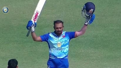 ഇനി ഞാന് എന്താണ് ചെയ്യേണ്ടത്? സയ്യിദ് മുഷ്താഖ് അലിയില് വെടിക്കെട്ട് സെഞ്ചുറിയുമായി പൃഥ്വി ഷാ