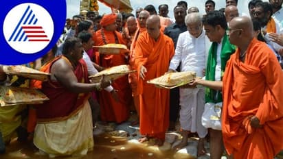 ಕೆಆರ್ ಪೇಟೆಯಲ್ಲಿ ಕುಂಭ ಮೇಳ ಸಂಭ್ರಮ: ತ್ರಿವೇಣಿ ಸಂಗಮದಲ್ಲಿ ಮಿಂದೆದ್ದ ಭಕ್ತ ಸಾಗರ 