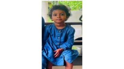 അമ്മയോടിച്ച കാർ ഇടിച്ച് മൂന്നരവയസ്സുകാരി മരിച്ചു; തിരിക്കുന്നതിടെ നിയന്ത്രണം വിട്ടു