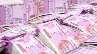 தீபாவளி வசூல் எதிரொலி.. அரசு அலுவலகங்களில் லஞ்ச ஒழிப்புத்துறை திடீர் சோதனை !!