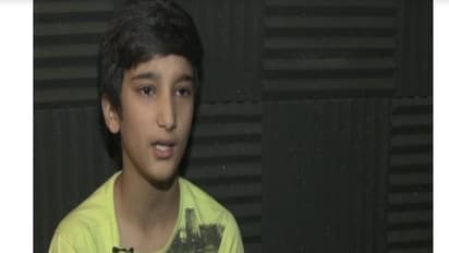 कश्मीर की वादियों से छनकर निकली मीठी आवाज ने किया जादू, 11 साल का यह कश्मीरी लड़का बना इंटरनेट की सनसनी