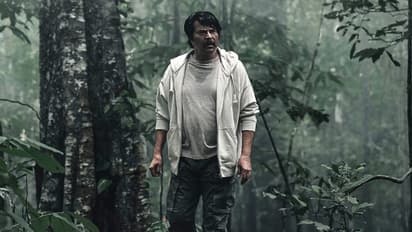 ബോക്സ് ഓഫീസില്‍ മമ്മൂട്ടി തരംഗം; ഒരു തിയറ്റര്‍ പോലും കുറയാതെ 'റോഷാക്ക്' രണ്ടാം വാരത്തിലേക്ക്