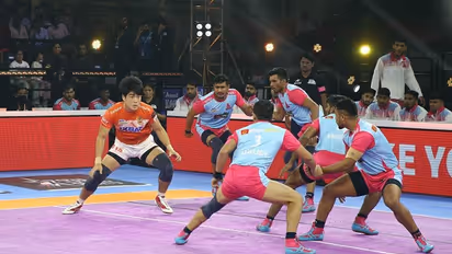 புரோ கபடி: தமிழ் தலைவாஸ் - டபாங் டெல்லி பரபரப்பான போட்டி டை! பெங்களூருவை வீழ்த்தி முதலிடம் பிடித்த ஜெய்ப்பூர்