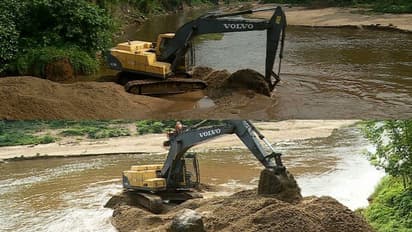 കൊക്കയാര് ദുരന്തം: പുല്ലകയാറിൽ നിന്നും നീക്കം ചെയ്ത എക്കലും മണലും വീണ്ടും പുഴയിലേക്ക്